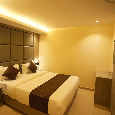 Hotel Boston Mumbai Eksteriør bilde