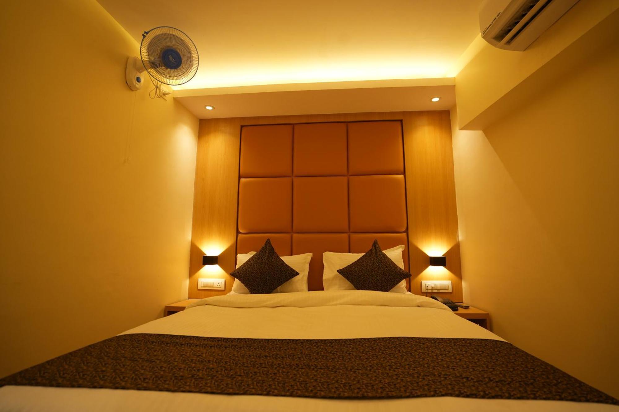 Hotel Boston Mumbai Eksteriør bilde