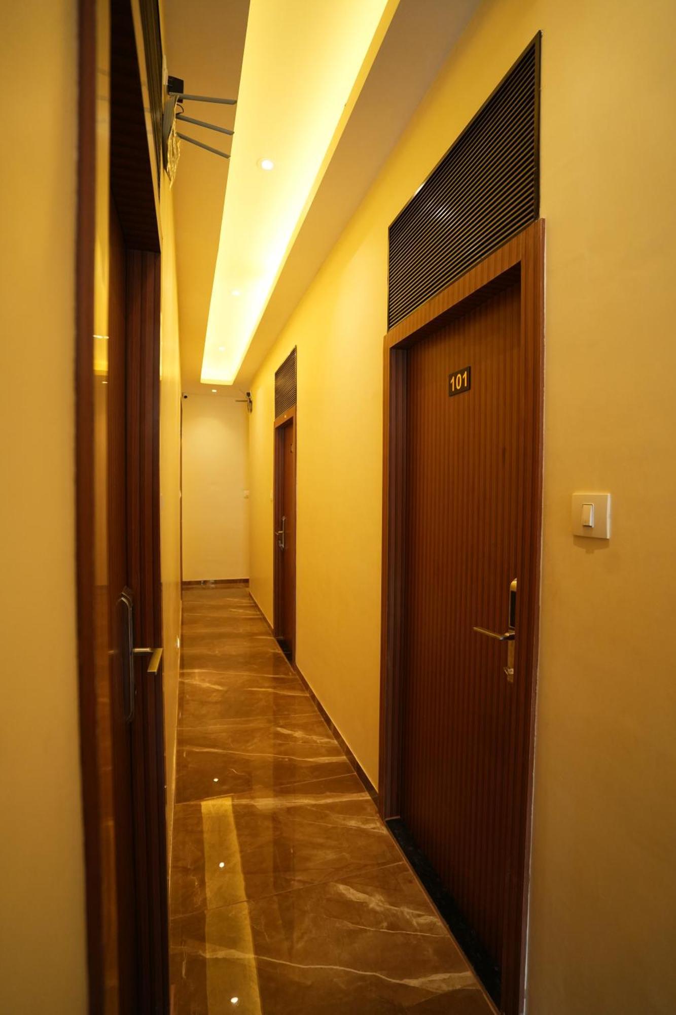 Hotel Boston Mumbai Eksteriør bilde
