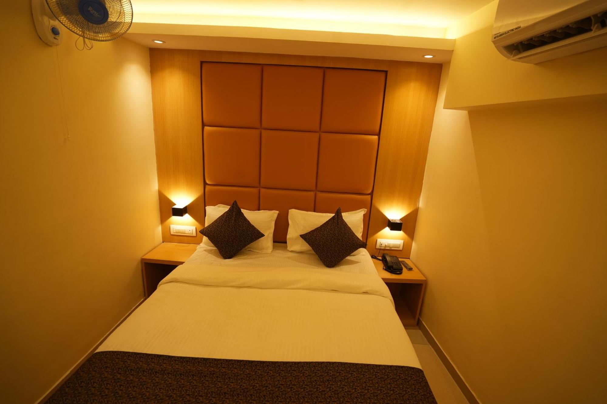 Hotel Boston Mumbai Eksteriør bilde